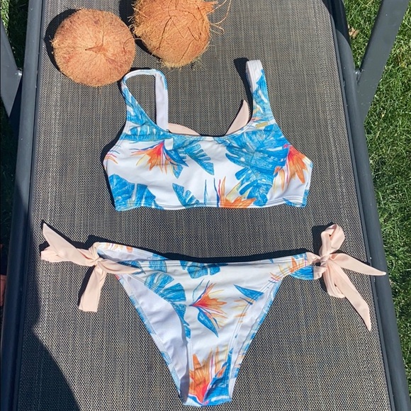 Roxy swimwear bikini - Picture 2 of 7